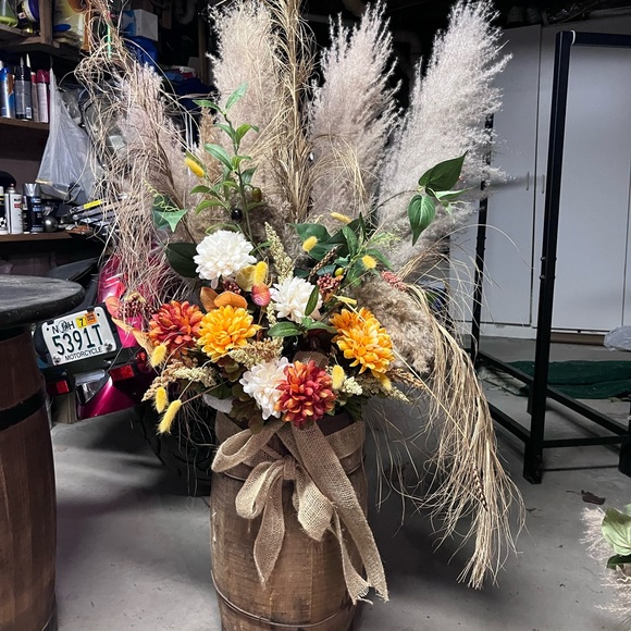 Fall wedding Decor Rustic Barn wedding Flowers - Picture 2 of 3